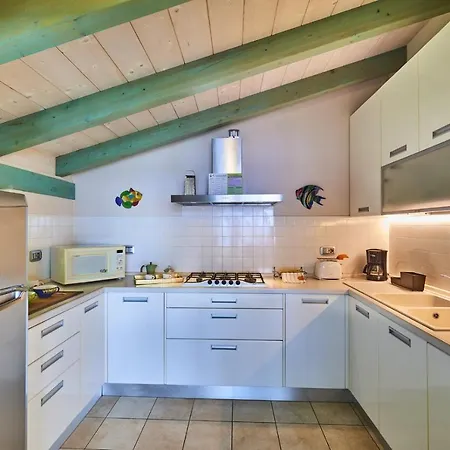 Apartment Riva Bianca